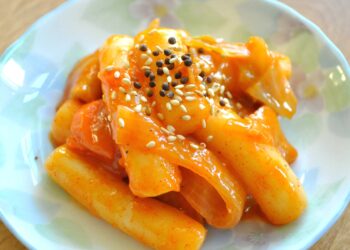 Ddukbokki Recipe (Traditional Korean Rice Cake)